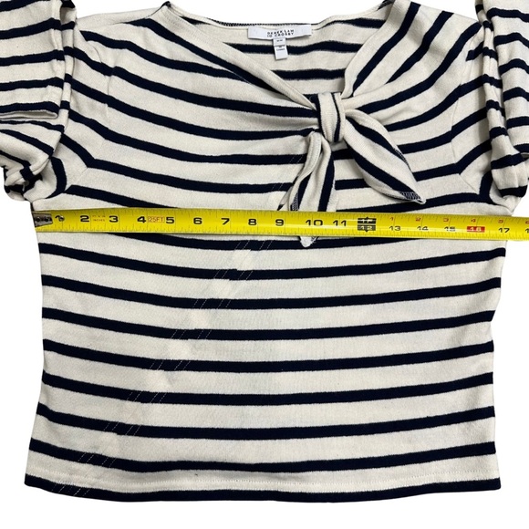 Derek Lam Ivory Navy Striped Knotted Crop Top SZ Medium Nautical Designer EUC - Picture 7 of 8